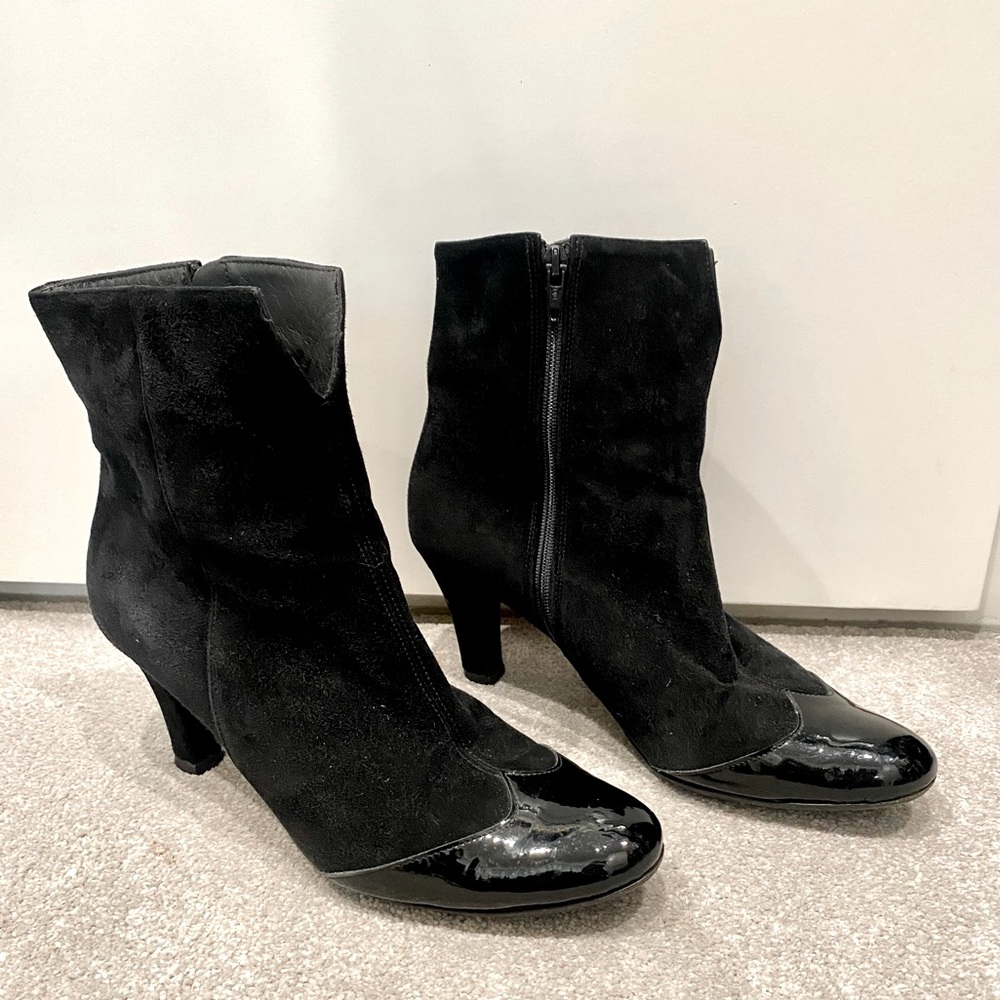 Goccia Italian Western-style Suede & Patent Leather Booties